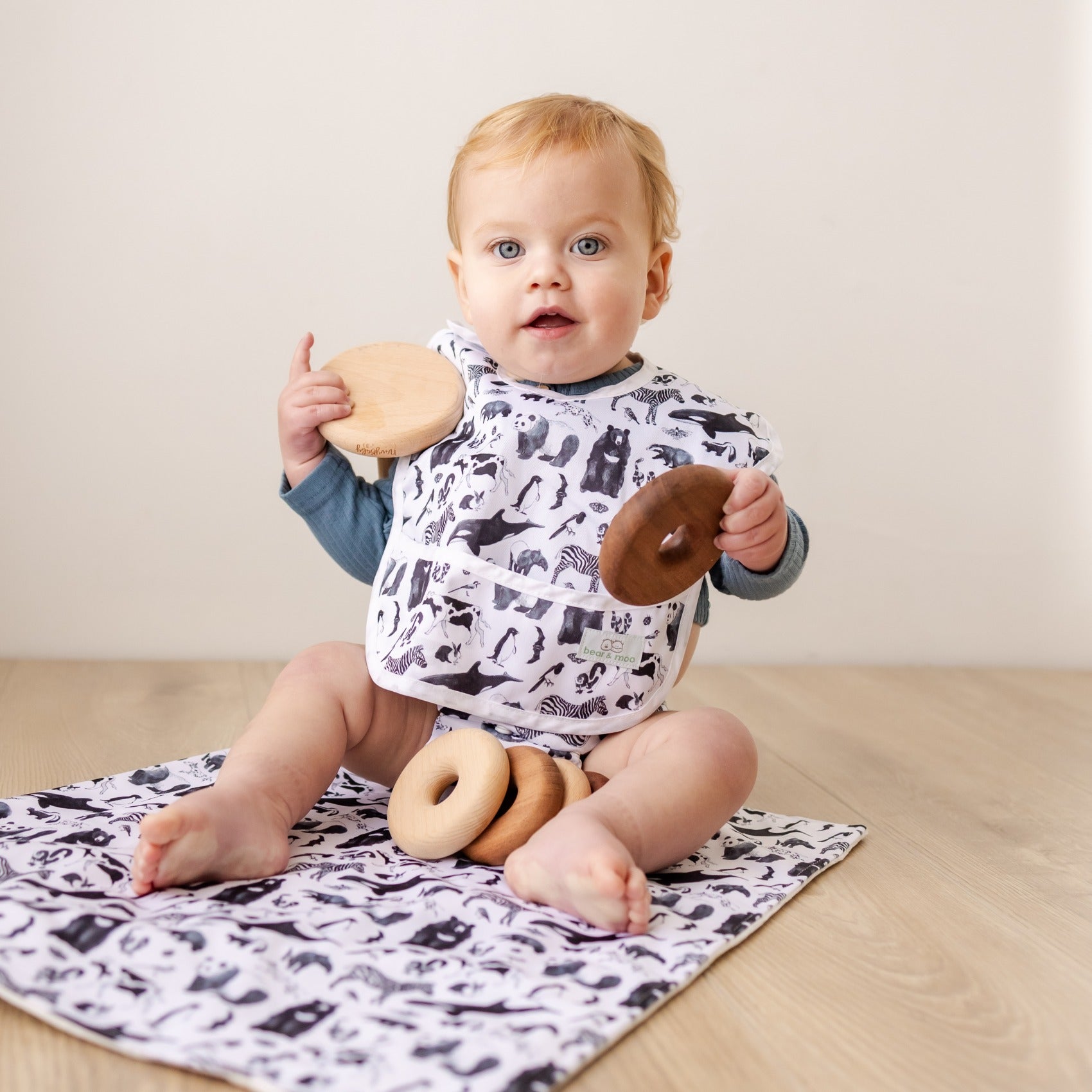 Bear & Moo Classic Bib | Monochrome Animals