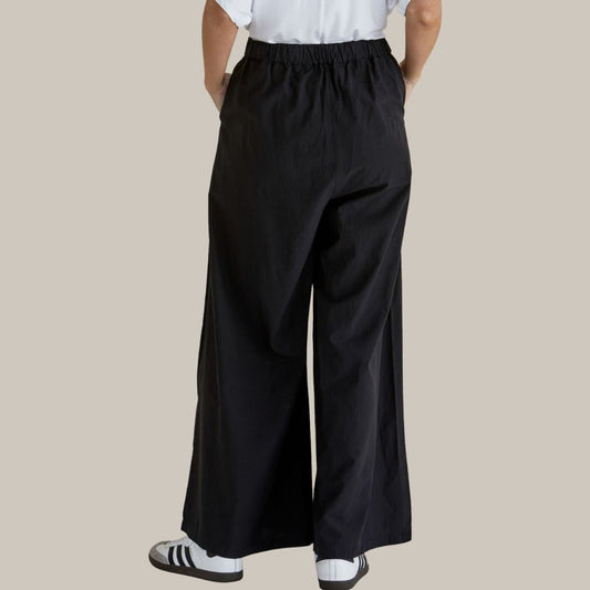 Betty Basics Wendy Wide Leg Pant in Black available at Bear & Moo