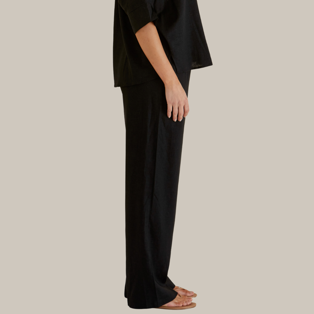 Betty Basics Zaza Relax Pant | Black available at Bear & Moo