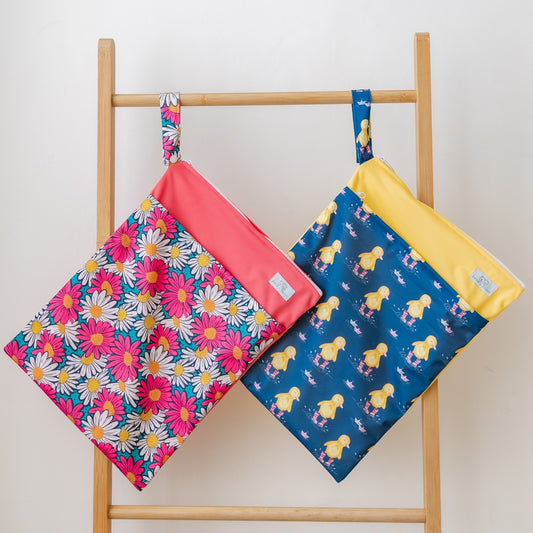 Large Wet Bag | Retro Daisies