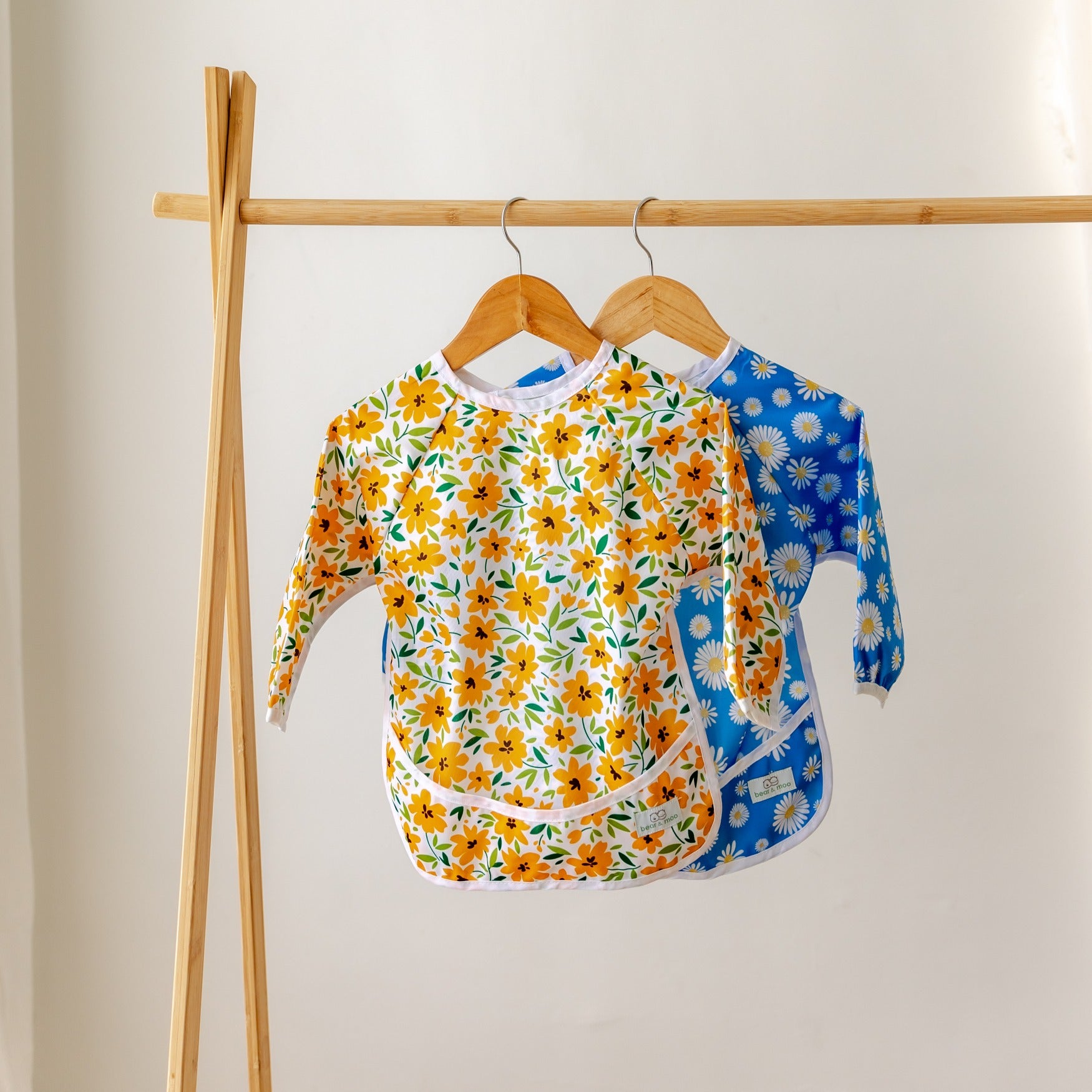 Bear & Moo Sleeved Bib | Summer Daisies